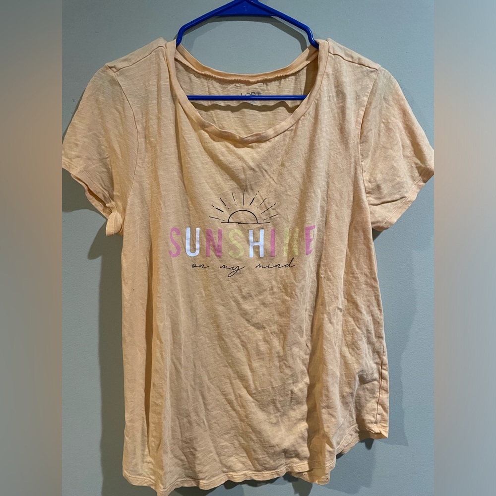 Ann Taylor Loft Outlet graphic tee size M